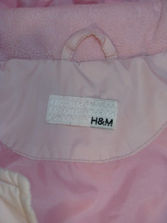 Курточка теплая H&M от 104 до 116 р-р

Курточка нежно розовая, для горок, двор. . фото 5