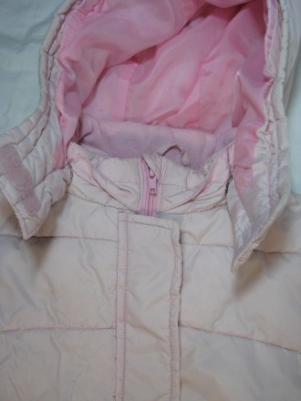 Курточка теплая H&M от 104 до 116 р-р

Курточка нежно розовая, для горок, двор. . фото 3