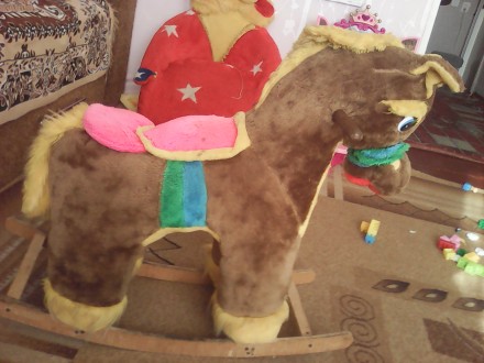 Хороша конячка купили для свого хлопчика та нажаль незахотів гойдатись, іграшка . . фото 5