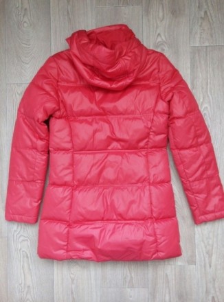 Удлиненная куртка красного цвета, на солнце переливается розовым. Размер L -длин. . фото 4