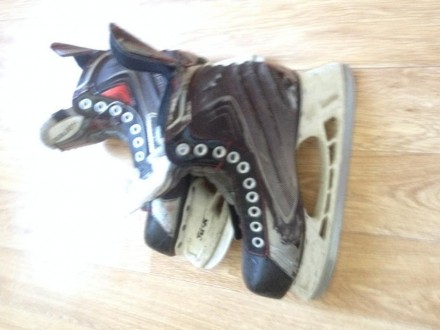 Продам коньки хоккейные Bauer Vapor X50 SR. Состояние удовлетворительное (3/5). . . фото 2