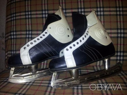 Продам новые хоккейные коньки 43-44.. . фото 1