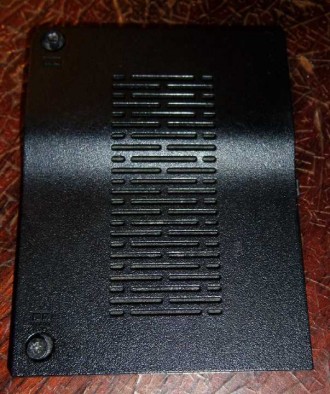 Крышка оперативной памяти, снята с ноутбука HP Pavilion dv3-1075us. Совместима с. . фото 2