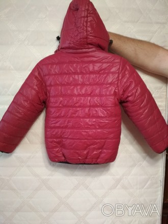Зимняя курточка на мальчика или девочку 5-7лет в отличном состоянии! Красивый кр. . фото 1