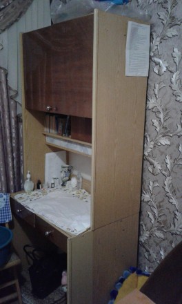 Детская стенка,которая включает в себя :два пенала,шкаф,ящички для одежды и веще. . фото 4