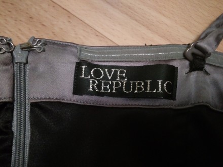 Очень простое, но довольно красивое платье от Love Republic. Есть карманы. Плать. . фото 3