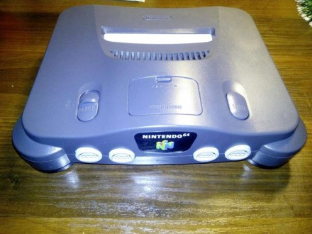 Игровая приставка Nintendo 64  PAL, с установленым RGB модом.
Состояние вполне . . фото 2