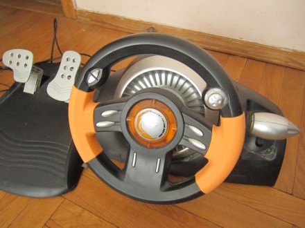 Игровой манипулятор Genius Speed Wheel 3 MT Vibration USB в рабочем состоянии. М. . фото 2