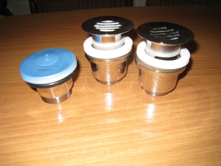 Продам три штуки новых немецких клапана для умывальников без переливного устройс. . фото 3
