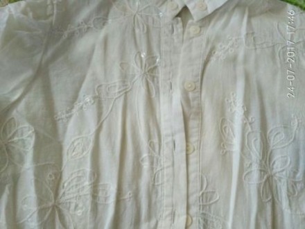 Продам белую лёгкую блузку.  Замеры: длина 54 см, рукава 63 см, ПОГ 40 см. На ме. . фото 3
