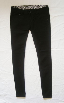 джинсы на подростка
цвет чёрный
можут пойти на парня или девушку 
замеры:
в . . фото 3