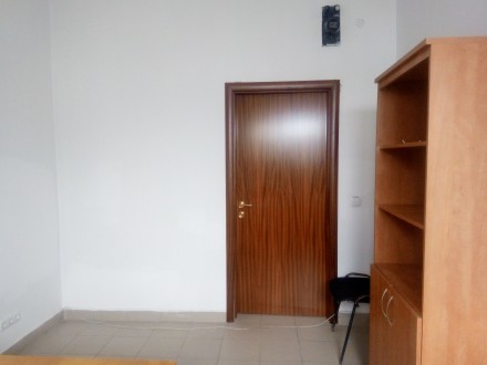 Офисные помещения разной площади (от 11м.кв. до 100м.кв) на 2м и 3м этажах админ. . фото 4
