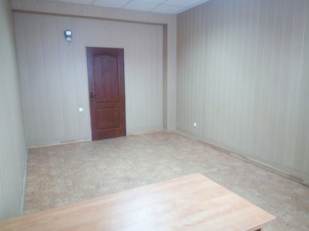 Офисные помещения разной площади (от 11м.кв. до 100м.кв) на 2м и 3м этажах админ. . фото 2
