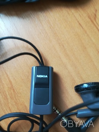 Новые стерео наушники к телефону "Нокия", даже не пользовались, цена за пару нау. . фото 1