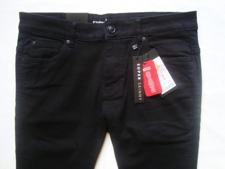 чёрные джинсы совершенно новые, с бирками привезены с Германии, стояли 29 евро 
. . фото 4