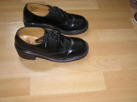 Продам женские туфли Martens(made in England),size 5(37).Б/у в отличном состояни. . фото 5