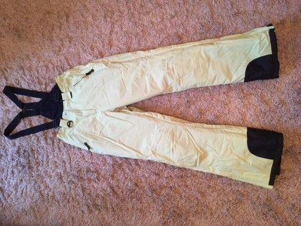 Продам новые лыжные штаны салатового цвета (размер М), длинна штанов - 106 см.
. . фото 2