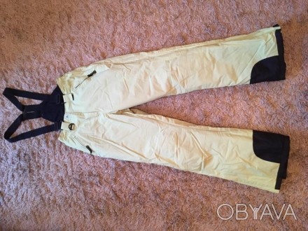 Продам новые лыжные штаны салатового цвета (размер М), длинна штанов - 106 см.
. . фото 1