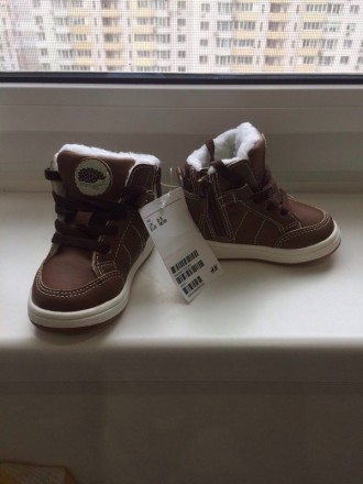 Детские ботинки H&M, искусственный мех, эко - кожа. Размер 18/19, по стельке - 1. . фото 2