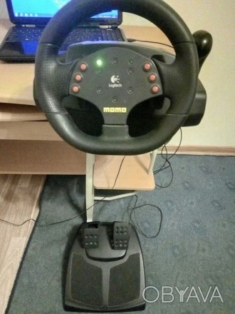 Игровой руль с педалями: LOGITECH Steering Wheel MOMO Racing Force - резиновое п. . фото 1
