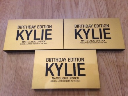 Новые отличные наборы матовых губных помад Kylie Birthday Edition. Замечательный. . фото 2