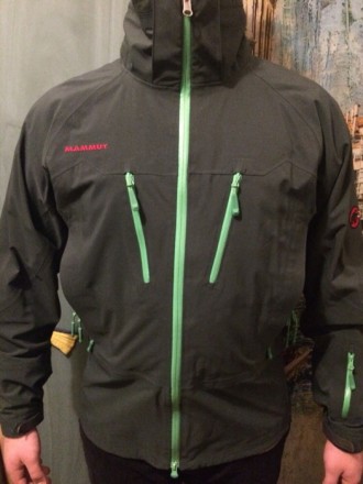 Продам мужскую куртку- штормовку Mammut 48-50
цвет серо-зеленый .. очень красив. . фото 2