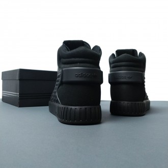Отличные кроссовки Adidas
- Размеры: 41 42 43 44 
- Фабричный Вьетнам 
- ТОП . . фото 5