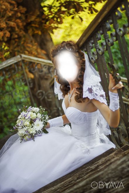 Продам оригинальное свадебное платье, которое выгодно подчеркивает фигуру невест. . фото 1