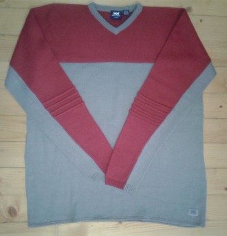 Брендовий светер у ідеальному стані без будь-яких нюансів.
Виробництво - Гонг К. . фото 2
