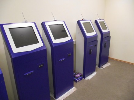 В терминалах выпускаемых компанией VendingPro установлено надежное компьютерное . . фото 4