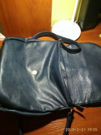 Молодёжная сумка б/у
Состав: искусственная кожа
темно-синего цвета
сумка на м. . фото 5