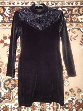 Бархатное черное платье с блестками
В идеальном состоянии
Размер XS-S
Длина -. . фото 3