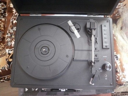 ПРОГРАВАЧ вінілових дисків - грамофон HYKKER Vintage Sound - ідеальний подарунок. . фото 4