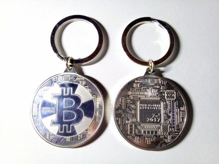 Брелок на ключи в виде монеты BITCOIN.
Прекрасный подарок для тех кто занимаетс. . фото 6