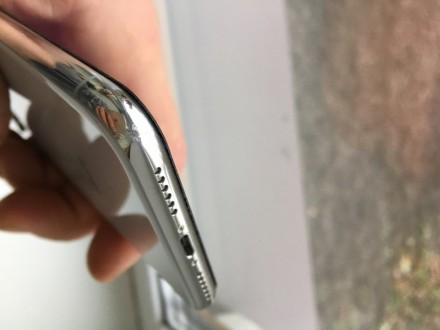 iPhone X, 64 Gb б/в як новий! Є маленький майже незамітний скол на задній кришці. . фото 5