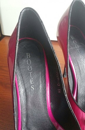 Продаю красивенные лаковые туфли-босоножки BOOTES, на подошве написано 38р-р евр. . фото 9