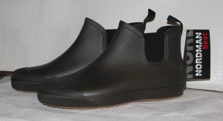 За последние годы резиновые сапоги стали неотъемлемой частью обуви для многих лю. . фото 7