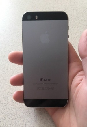 iPhone 5s на 16ГБ, телефон в повному оригінальному виконанні, по корпусу є потер. . фото 3