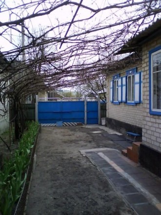 Продаётся приватизированный участок в Старобельске с жилым домом, хозпостройками. . фото 4