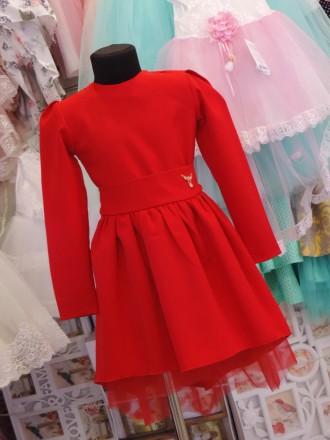 Очень красивое платье для девочки со шлейфом, есть размеры
116 см - длина спере. . фото 2