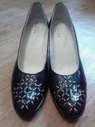 Новые, не ношеные туфли женские, длина стельки 25,5 см. Цвет темно коричневый ил. . фото 2