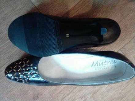 Новые, не ношеные туфли женские, длина стельки 25,5 см. Цвет темно коричневый ил. . фото 4