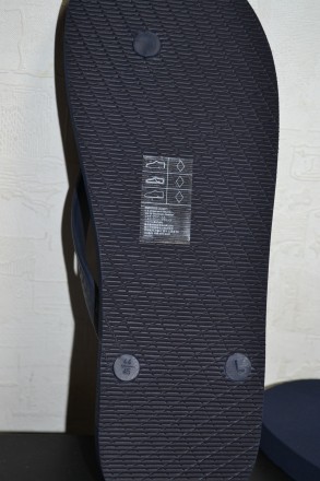 Flip-flops   H&M
Цвет т. синий
Размеры есть
40-41- длина от края до края 28см. . фото 8