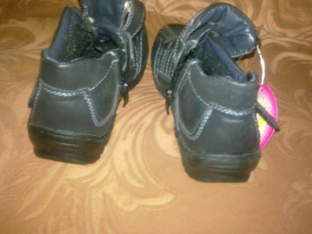 Продам новые качественные детские туфли на мальчишку фирмы " Y. TOP ", размер 30. . фото 10
