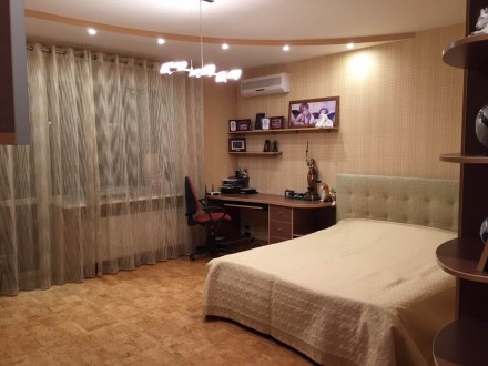 Продам 4к видовую квартиру по ул. Благоева 7, общей площадью 180м2, расположена . . фото 3
