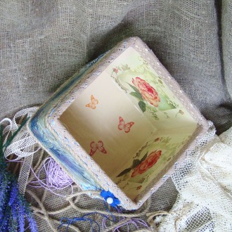 Короб подарочный в оригинальном исполнении. Сверху украшен плетением косички, по. . фото 5