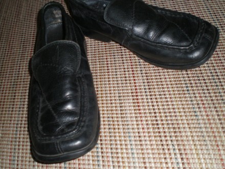 прочные качественные туфли импорт, внутри кожаная подкладка не даст ноге потеть. . фото 2