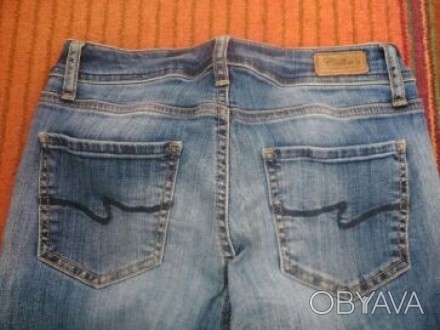 Продам женские джинсы. Замеры: ПОТ 34 см, ПОБ 44 см, посадка спереди 20 см, сзад. . фото 1