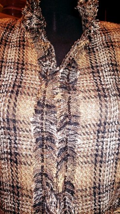 Симпатичный пиджак 48р.в очень хорошем состоянии,бежево-коричневый с люрексом,в . . фото 8