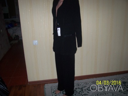 деловой евро костюм Milan/ пишется размер 9.идёт на 46/48 размер.красивый кардиг. . фото 1